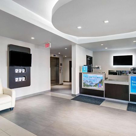 Motel 6 Еърдри Екстериор снимка
