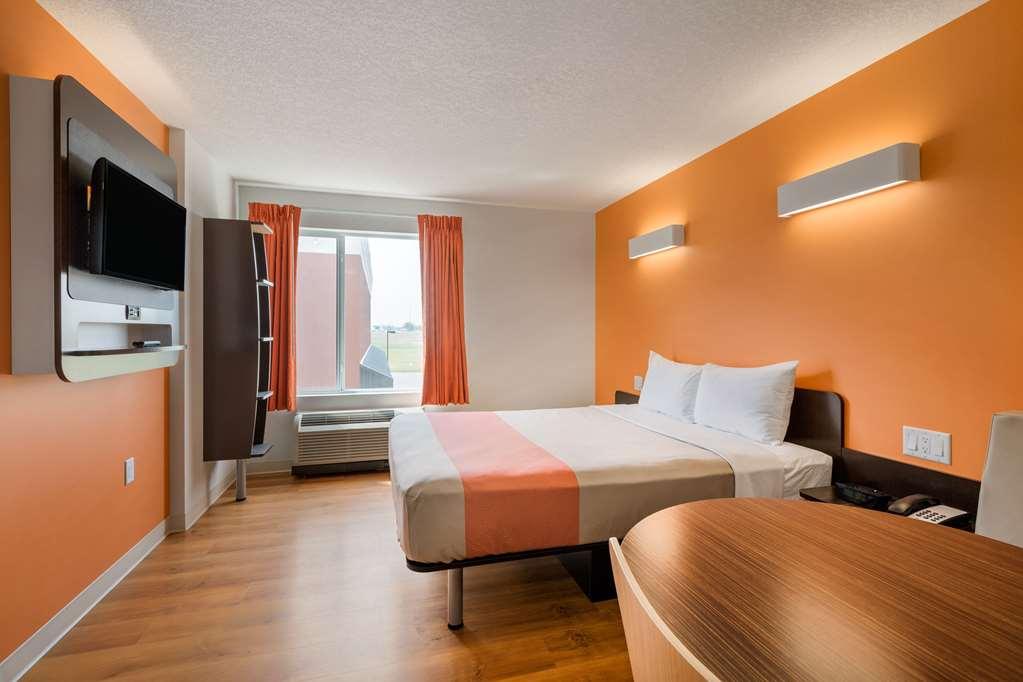 Motel 6 Еърдри Стая снимка