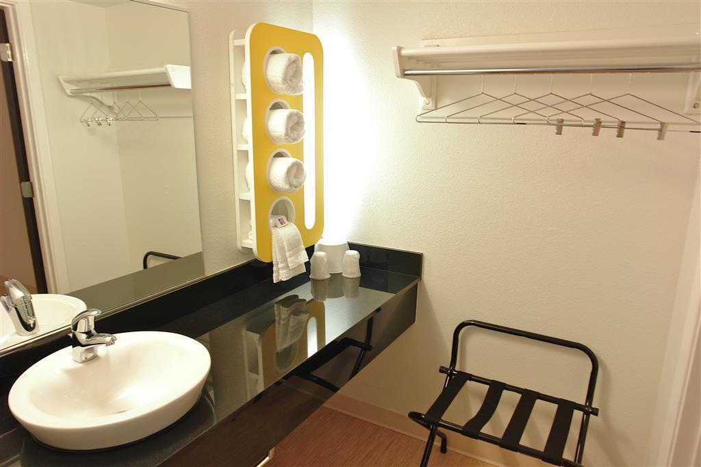 Motel 6 Еърдри Стая снимка