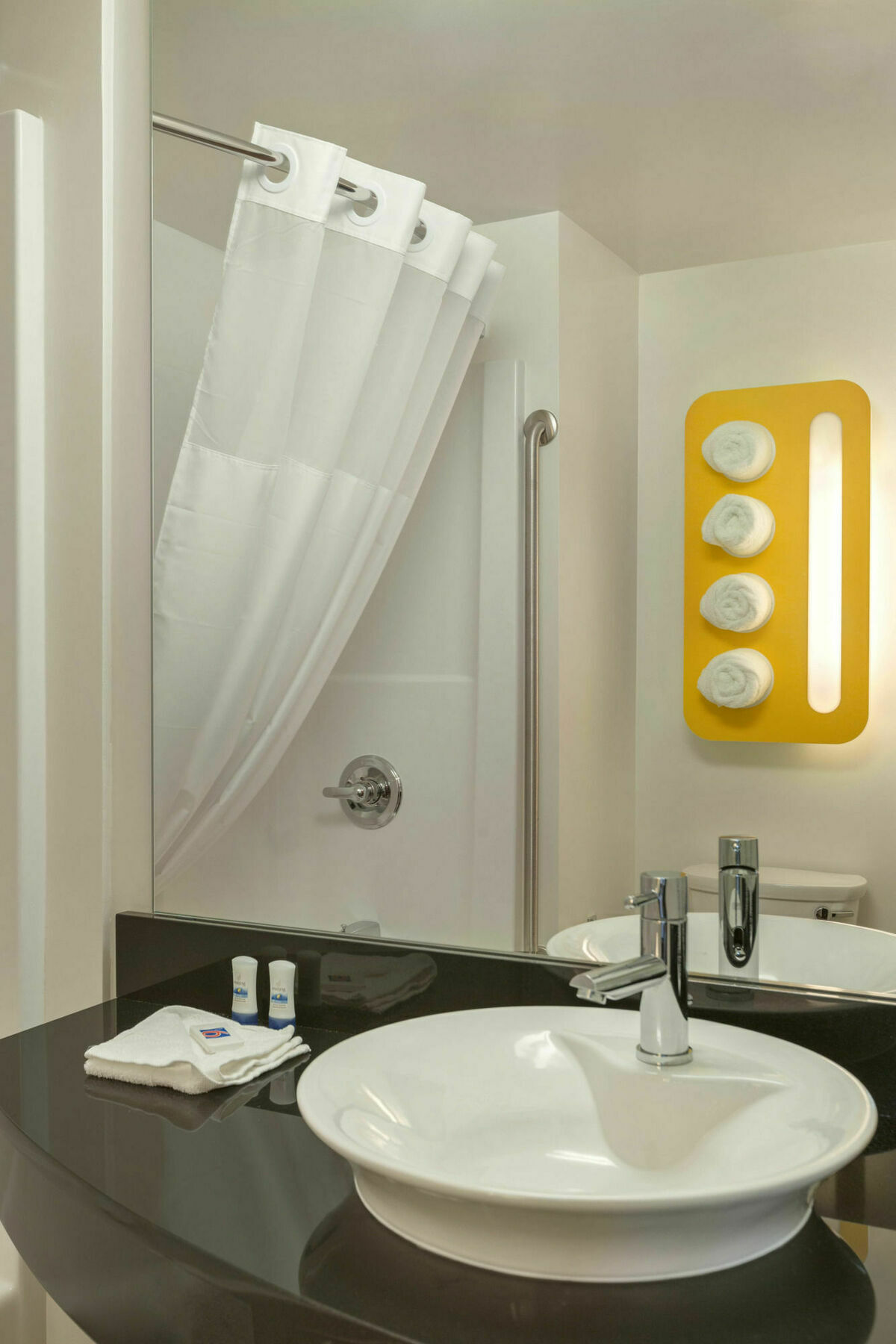 Motel 6 Еърдри Екстериор снимка