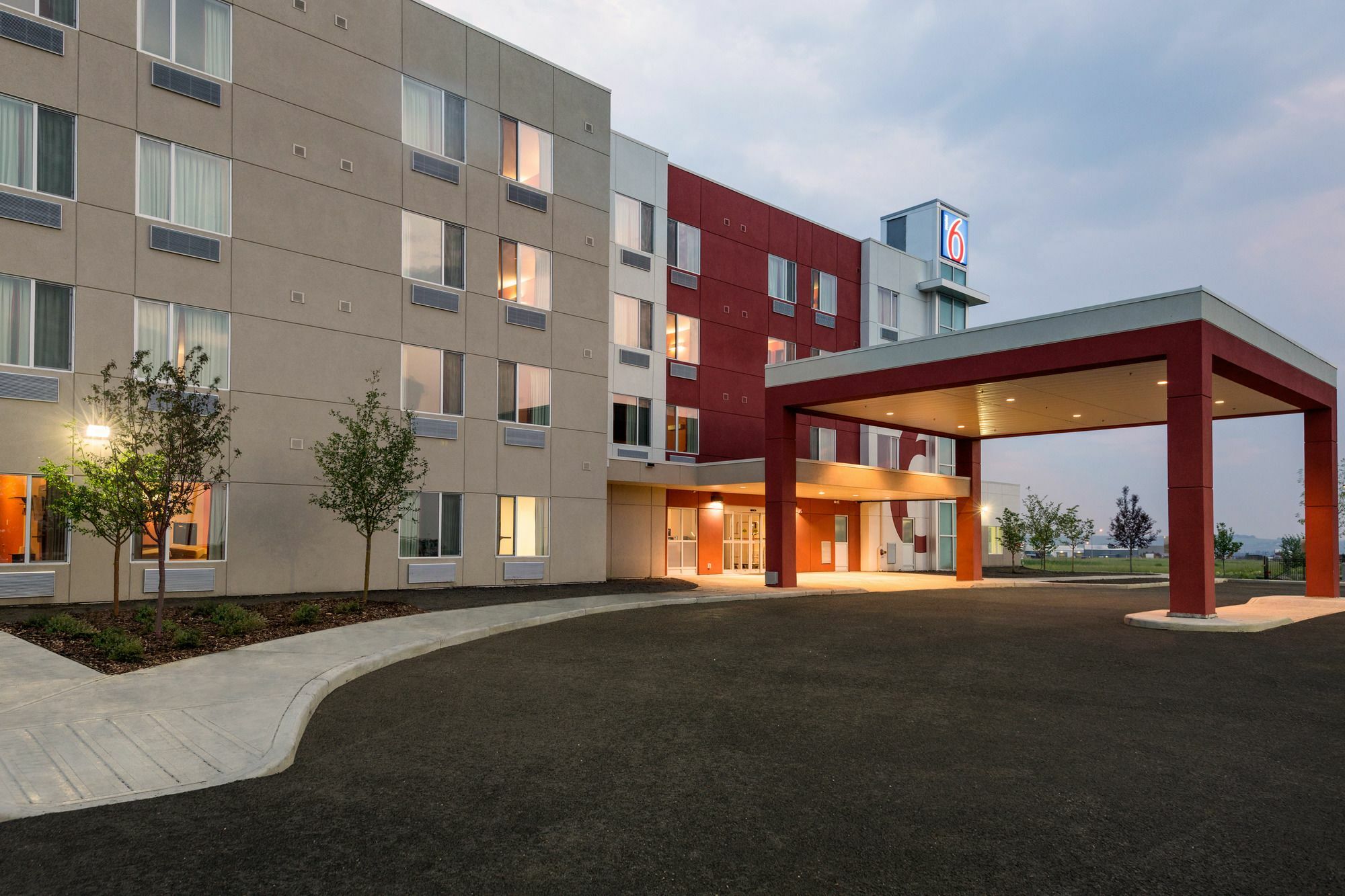 Motel 6 Еърдри Екстериор снимка